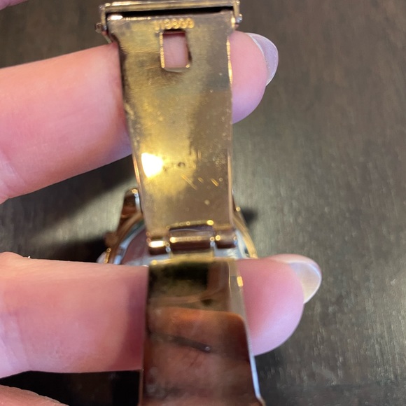 Michael Kors Rose Gold Watch - Picture 2 of 7